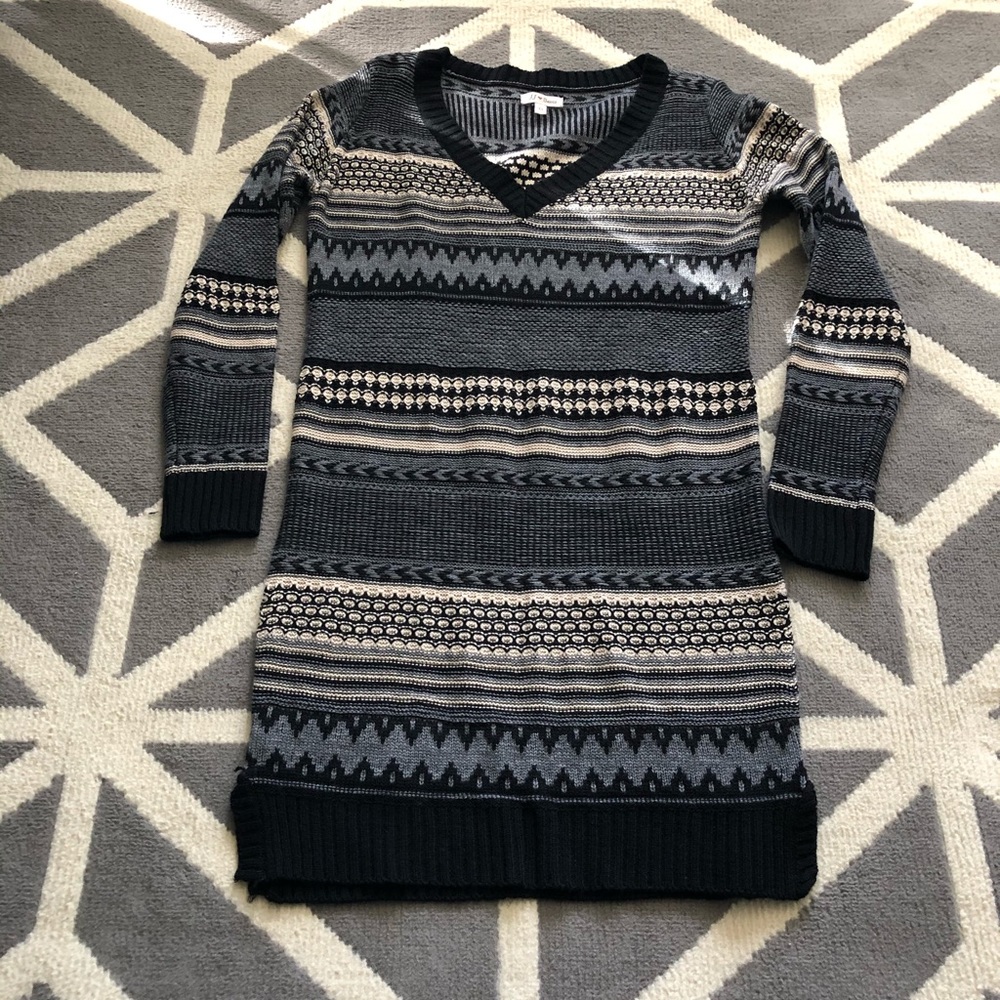 J.J ❤️ Basics sweater dress.